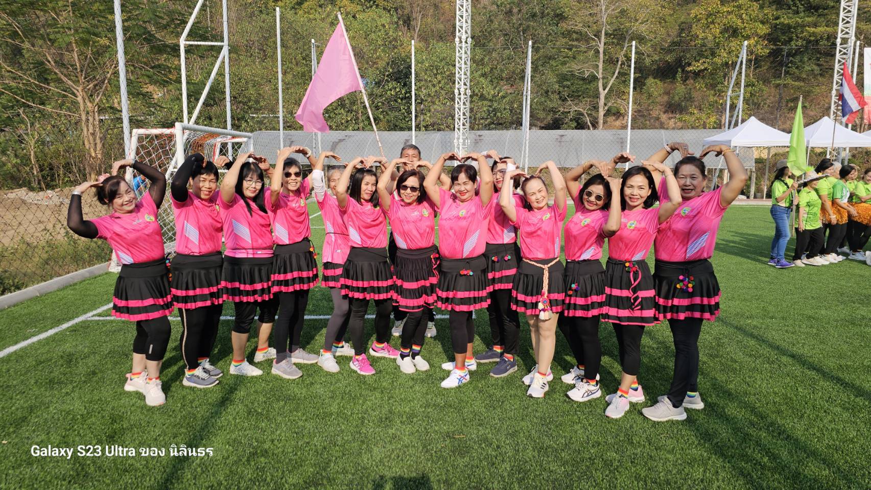 ชุมชนหนองจองคำร่วมแข่งขันกีฬาสมานฉันท์ต้านยาเสพติด พร้อมเดินขบวนรณรงค์คัดแยกขยะรีไซเคิล